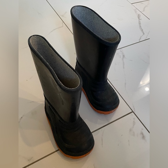 Toddler rubber boots, sz 5 - Picture 1 of 4